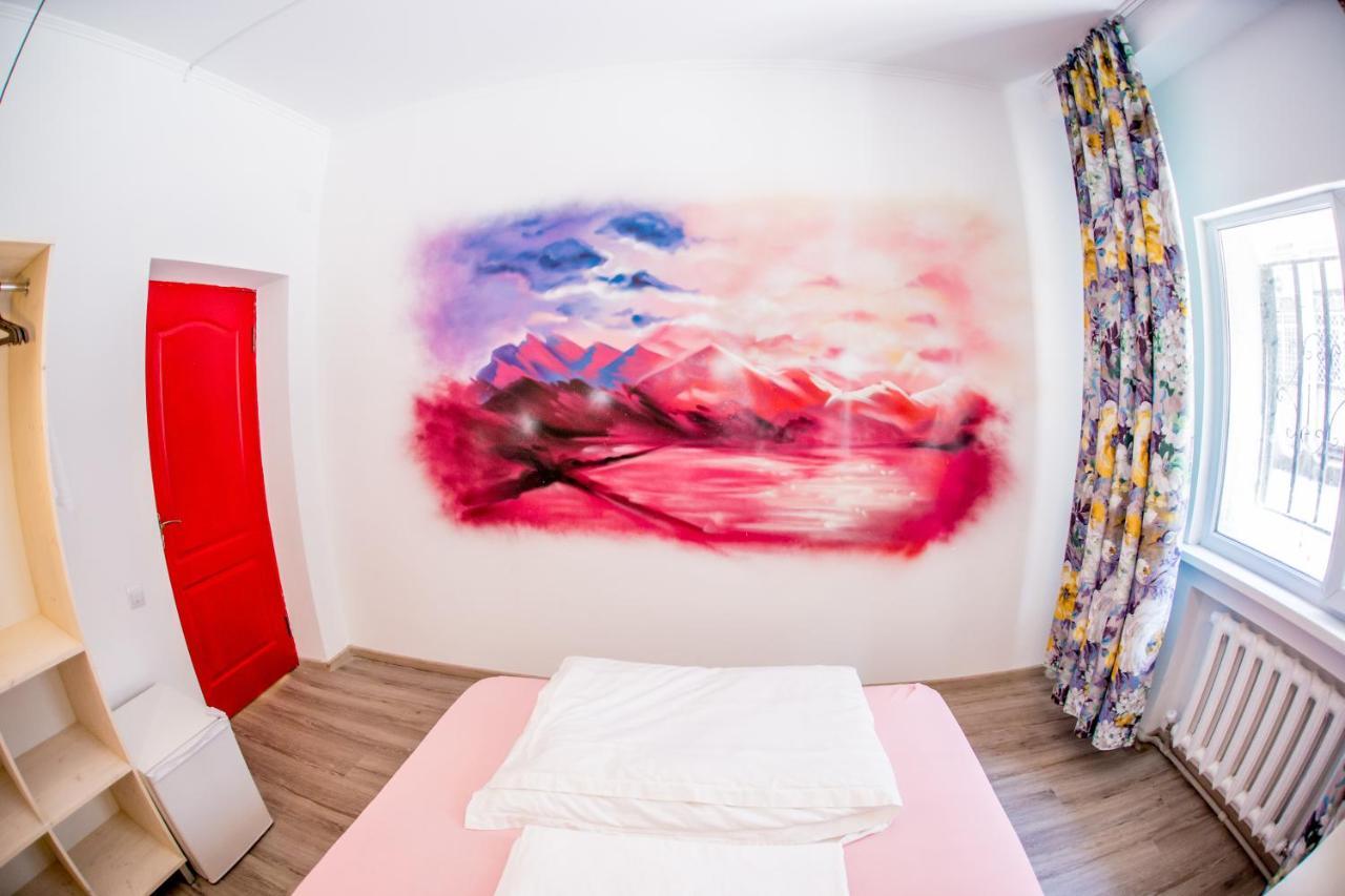 West Point Soul Hostel الماتي المظهر الخارجي الصورة